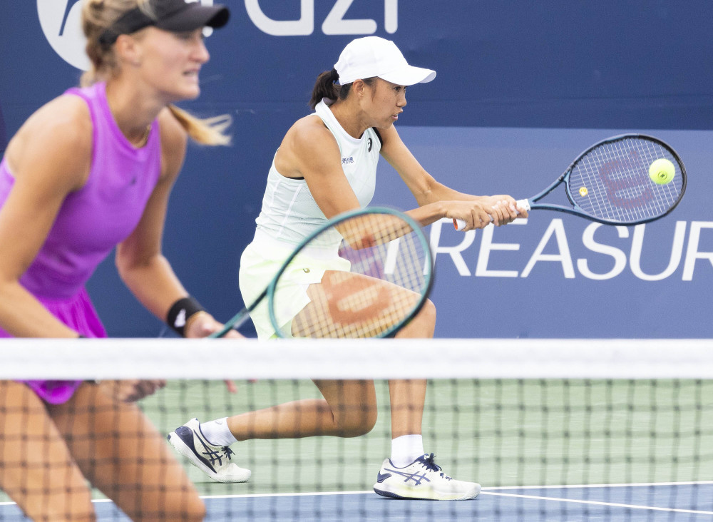 时展现出惊 时展现出惊